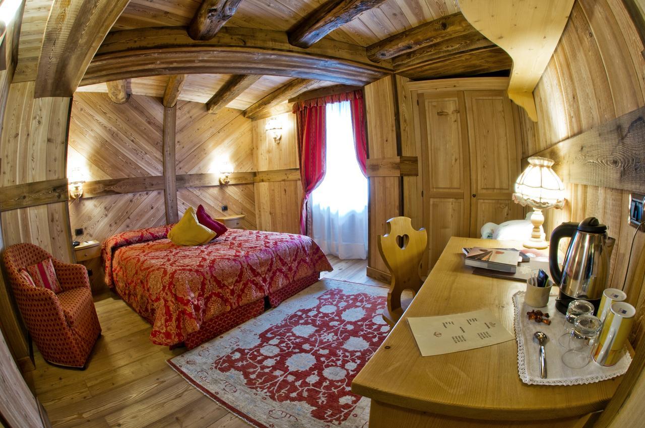 Hotel Jolanda Sport Грессоне-Ла-Триніте Екстер'єр фото