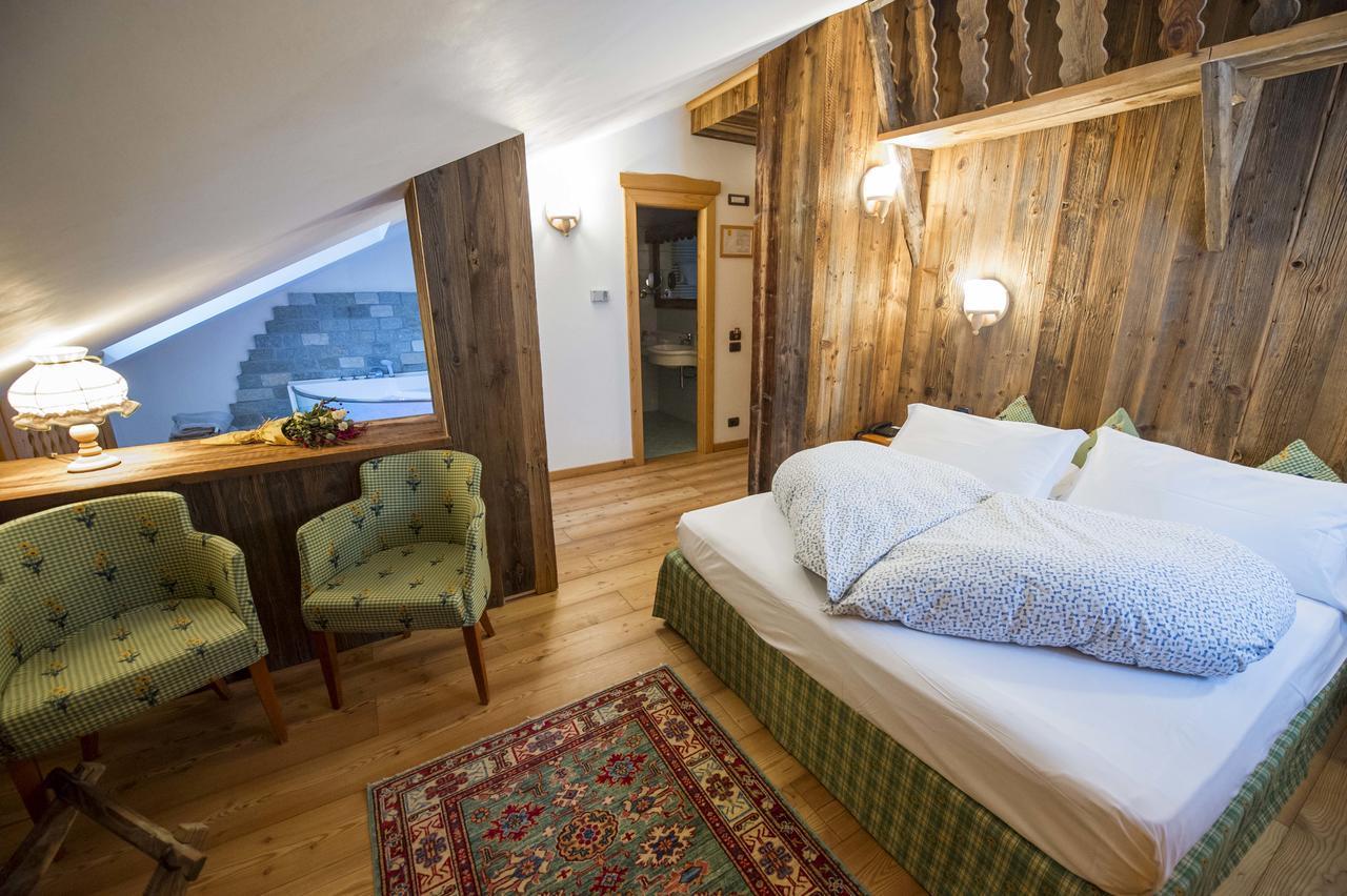 Hotel Jolanda Sport Грессоне-Ла-Триніте Екстер'єр фото