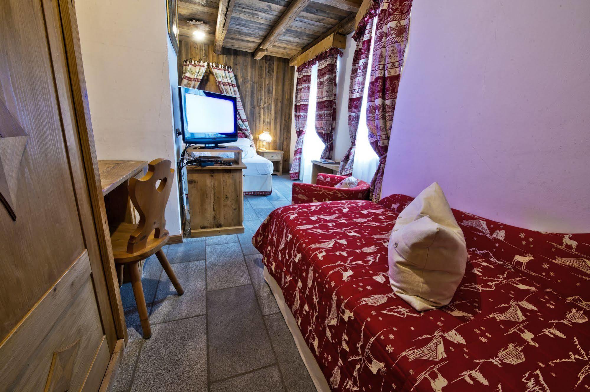 Hotel Jolanda Sport Грессоне-Ла-Триніте Екстер'єр фото